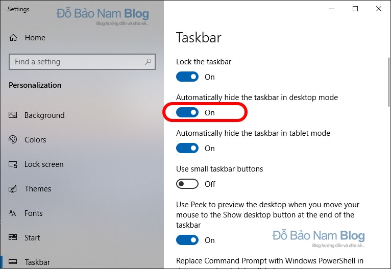 Bật On lựa chọn Automatically hide the taskbar in desktop mode để ẩn thanh công cụ